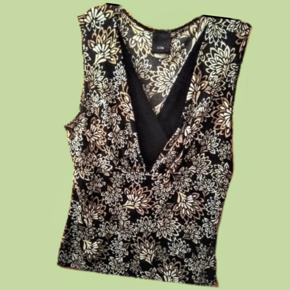 Sleeveless Black, White & Amber Floral V-neck Top